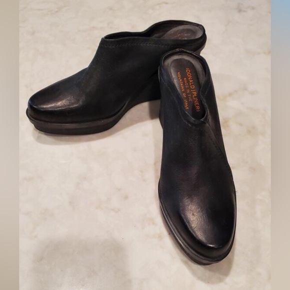 Donald Pliner NWOT Sz. 8 1/2 slide on leather wedge mule - Picture 10 of 10